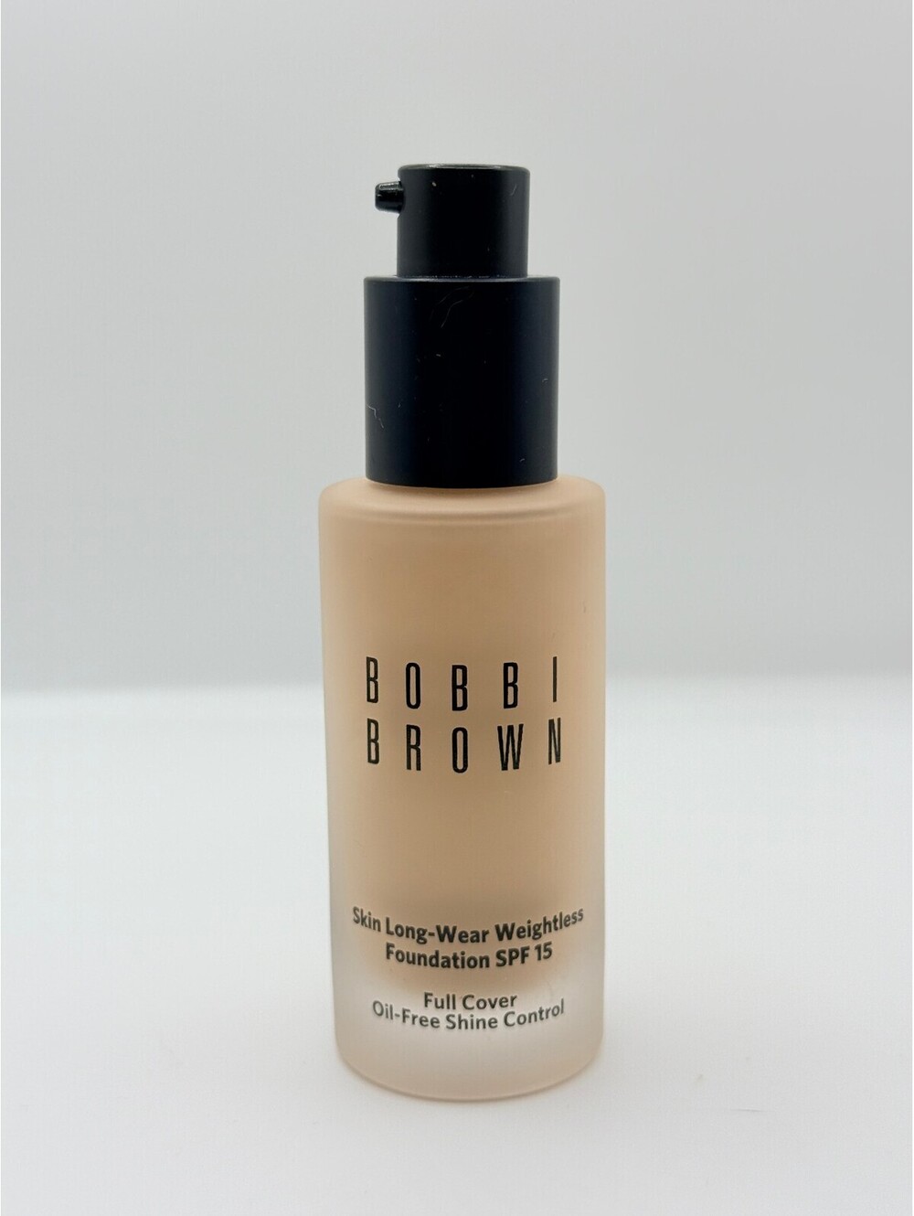 Bobbi Brown N32 Sand Weightless Foundation